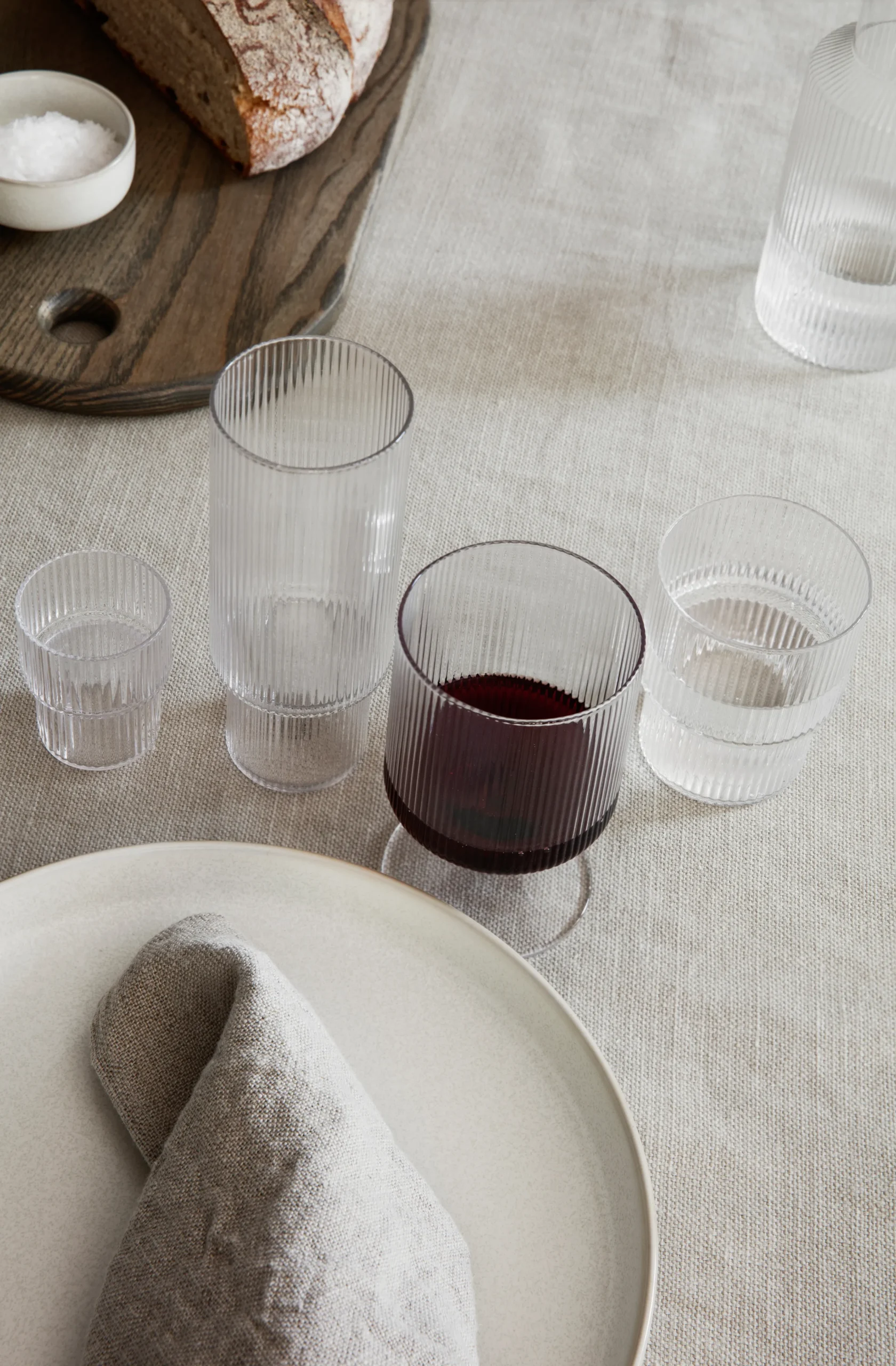 Ferm LIVING Verre à Vin Ripple Lot De 2 2 Ferm LIVING Verre à Vin Ripple Lot De 2 – Image 2