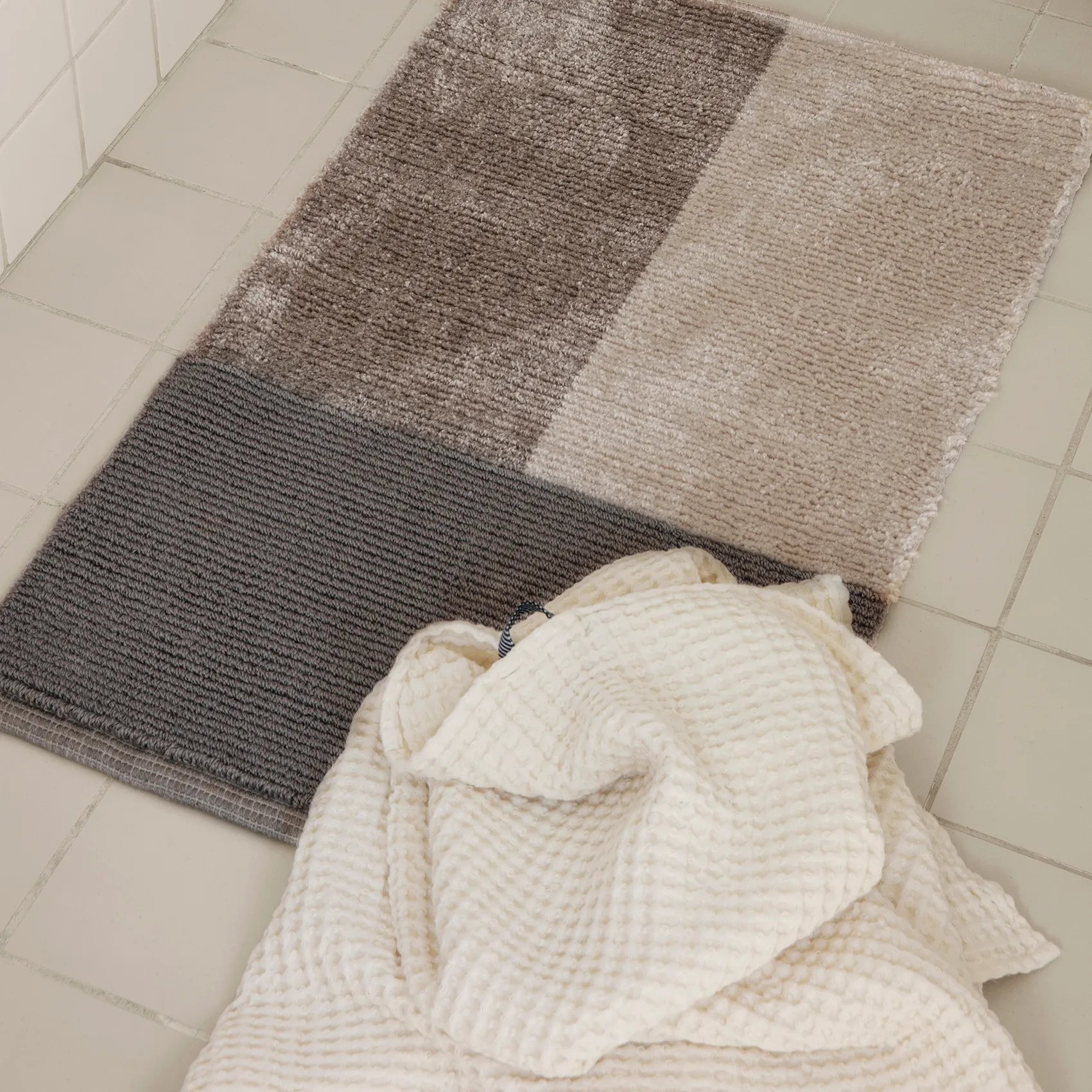 Ferm LIVING Serviette En Coton écologique Blanc Cassé 3 Ferm LIVING Serviette En Coton écologique Blanc Cassé – Image 3