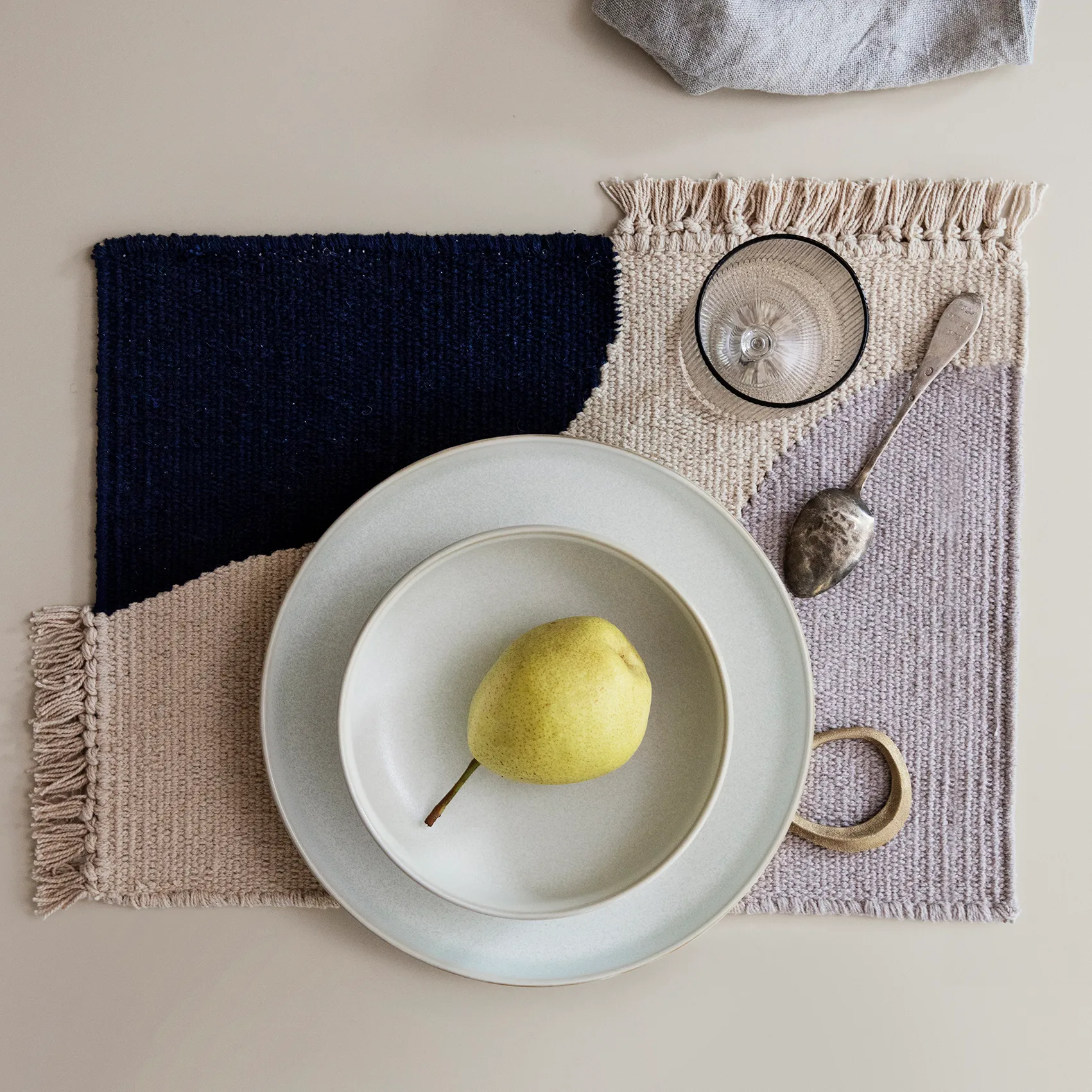 Ferm LIVING Assiette Sekki Large 2 Ferm LIVING Assiette Sekki Large – Image 2
