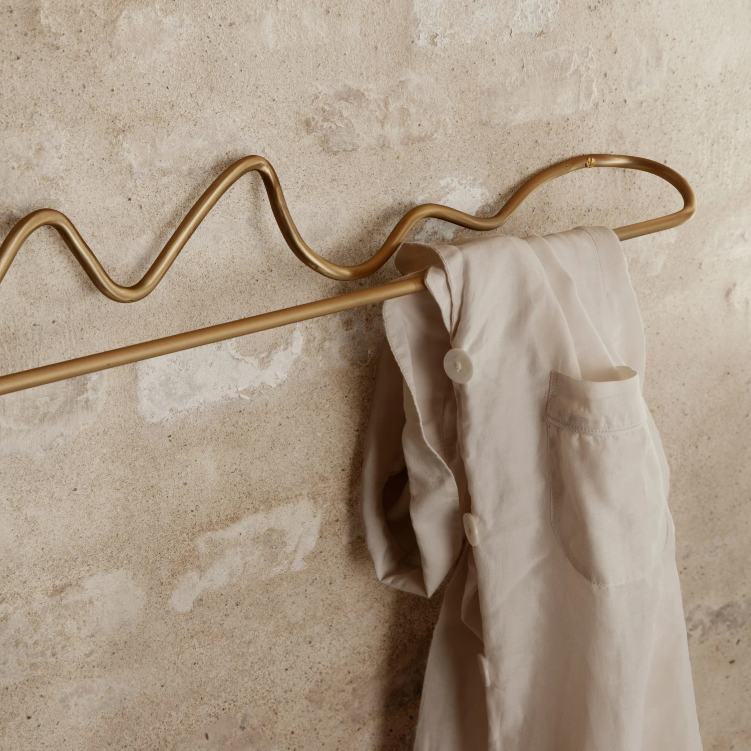 Ferm LIVING Porte-serviettes Curvature 3 Ferm LIVING Porte-serviettes Curvature – Image 3