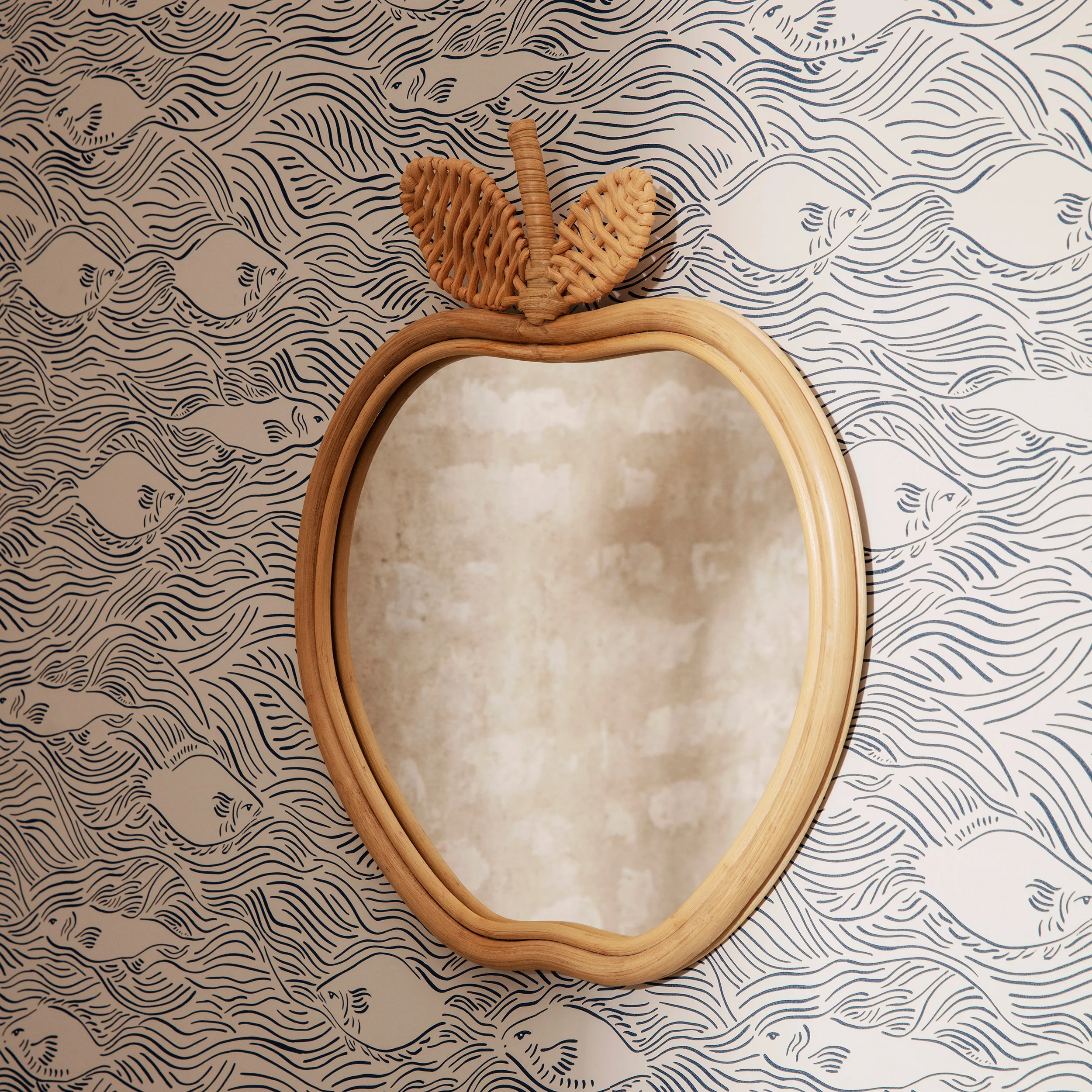 Ferm LIVING Miroir Apple 37x42 Cm 2 Ferm LIVING Miroir Apple 37x42 Cm – Image 2