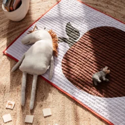 Ferm LIVING Couverture Apple 80x110 Cm 5 Ferm LIVING Couverture Apple 80x110 Cm -ferm LIVING Magasin 502806 01 3 EnvironmentImage 3b9342a54c