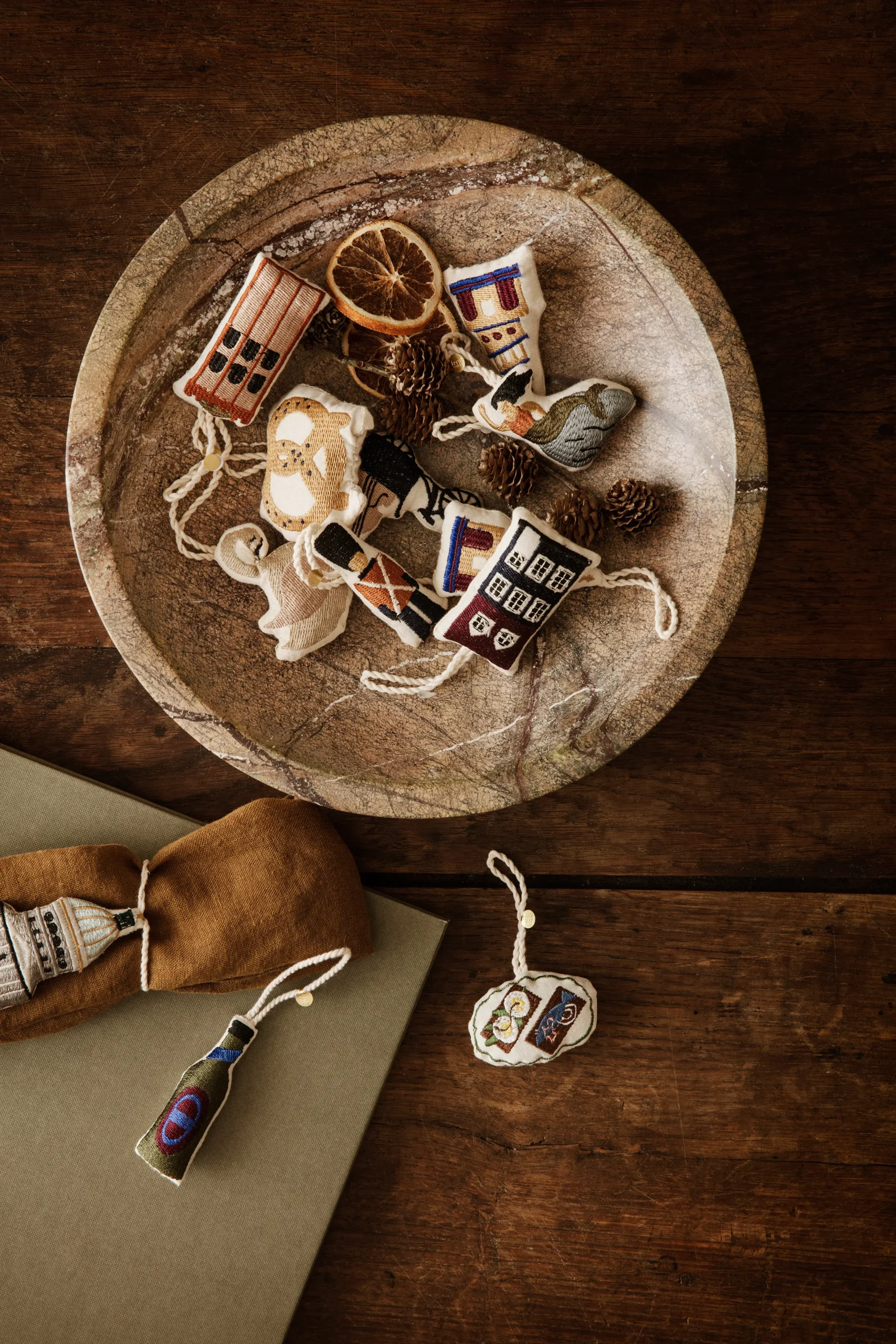 Ferm LIVING Décoration De Sapin De Noël Copenhagen Open Sandwich 7 Cm 2 Ferm LIVING Décoration De Sapin De Noël Copenhagen Open Sandwich 7 Cm – Image 2