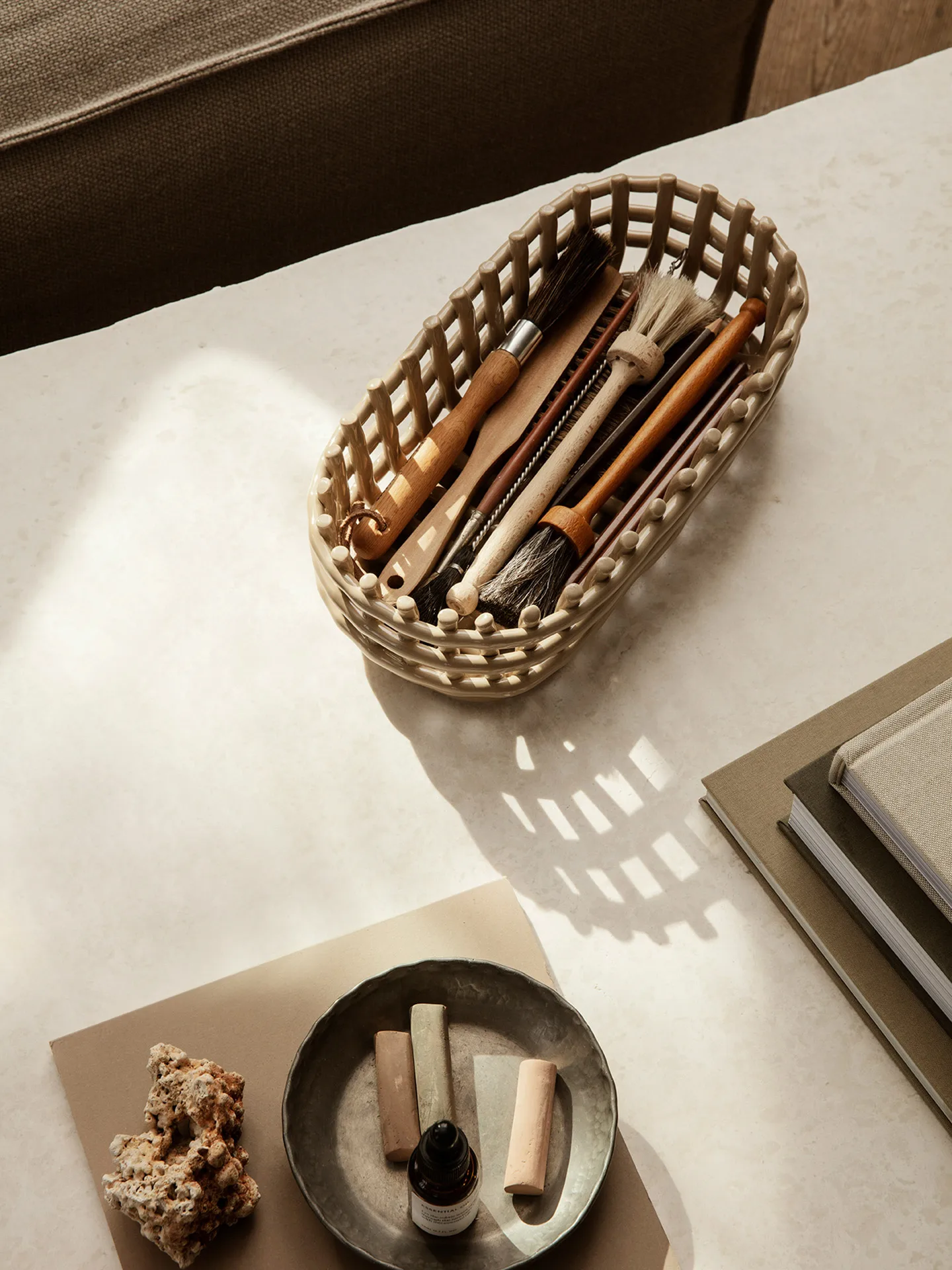 Ferm LIVING Panier Oval Tressé Ceramic 15x30 Cm 2 Ferm LIVING Panier Oval Tressé Ceramic 15x30 Cm – Image 2