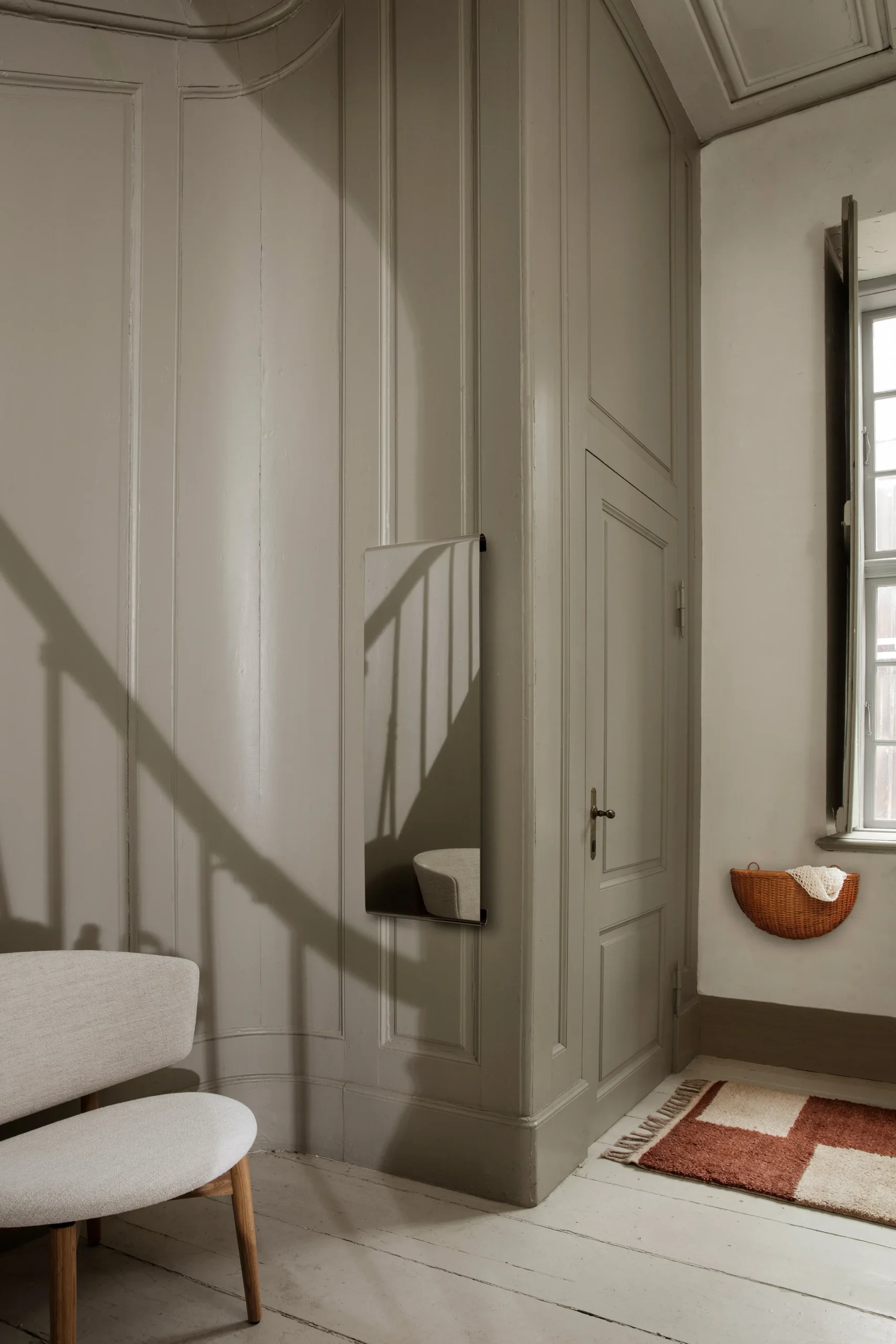 Ferm LIVING Paniers Muraux Braided Lot De 2 3 Ferm LIVING Paniers Muraux Braided Lot De 2 – Image 3