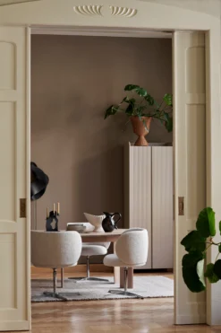 Ferm LIVING Rico Dining Chair Swivel Bouclé 15 Ferm LIVING Rico Dining Chair Swivel Bouclé -ferm LIVING Magasin 577235 01 42 EnvironmentImage 45e6f1d62f