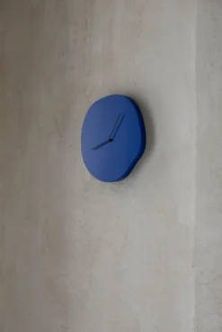 Ferm LIVING Horloge Murale Melt 28x33 Cm -ferm LIVING Magasin 579890 01 40 EnvironmentImage 6f84b2567a