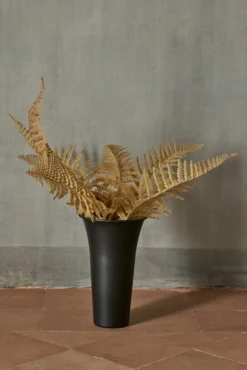 Ferm LIVING Vase Spun Alu Ø 21,3x41,9 Cm 6 Ferm LIVING Vase Spun Alu Ø 21,3x41,9 Cm -ferm LIVING Magasin 579936 01 41 EnvironmentImage 21c0185f95